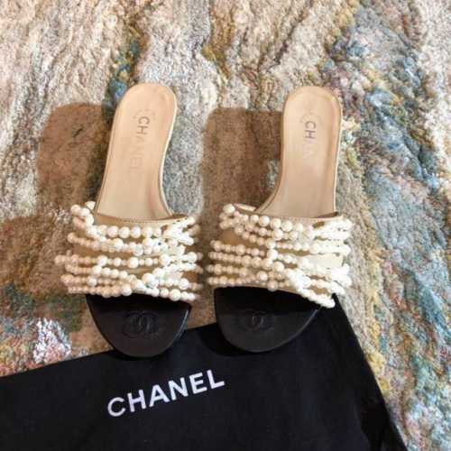 皮面 P310 真丝面 P300 Chanel 7月最新珍珠拖鞋单品！意大利正品顶级货！￥ P8420原版直接海外代购回来 拆卸复刻，提供正品对比图 所有细节随
