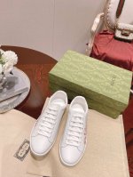 女款 男款 . Ucc*I 经典运动系带小白鞋 _______________________________ Ucc*I 经典运动系带小白鞋钻柜最新防伪线升级