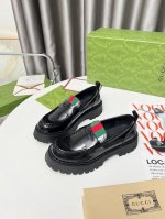 高版本情侣款 最新GUCCI经典厚底鞋 各地专柜纷纷卖断货的一款 最近厚底单鞋都很火爆 就是因为好显瘦！Y版一致进口开边珠 细腻 复古感十足 搭配G家标志性的红