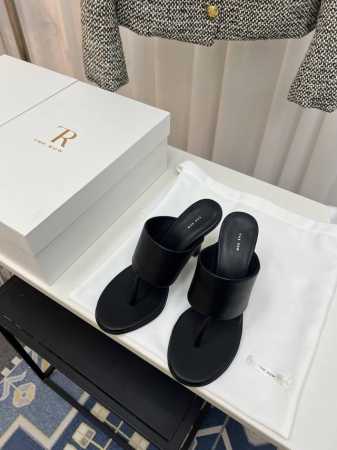 the Row平底拖鞋 夹脚人字拖 高跟拖鞋 上脚马上会惊艳到你的一款拖鞋Tr拖鞋闭眼入都不会后悔一切那么恰到好处 鞋面 定制进口小牛皮 内里 进口绵羊皮 鞋底 - 点击图像关闭