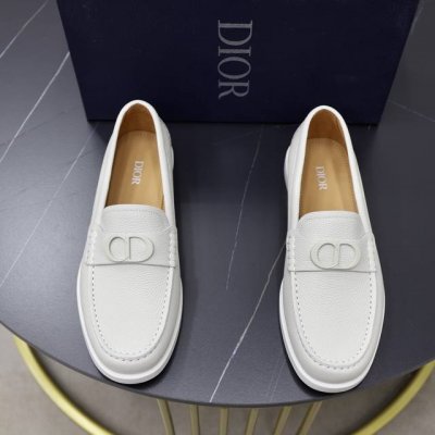 出厂价Pp： 品牌：迪奥Dior 标准码：男码38 44 45可以定做 等级：官网同款 材料：原版牛皮拼接 牛皮内里 原版Tpu耐磨柔软大底 款式类别：休闲运动