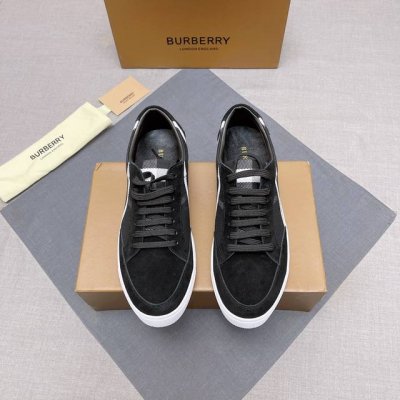 新款 Burberry 巴宝莉新款经典条纹布搭配进口牛皮，羊皮内里非常舒适，原版大底，两色选、细节决定品质，欢迎对比，码数：38-44 编号019