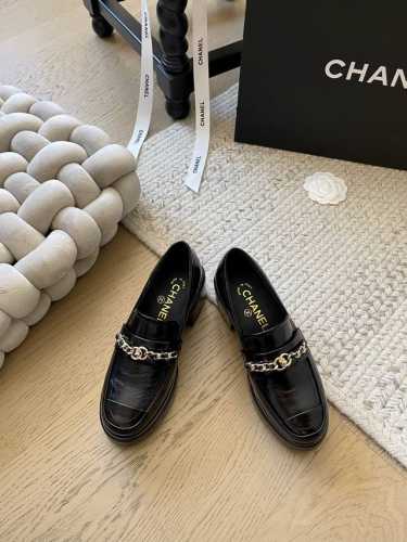 P420 Chanel24K 冬季新款厚底链条乐福鞋！ 顶级版本！经典链条配饰搭配厚底设计 增高又显瘦 6.5Cm 秒变大长腿 面料小羊皮 油蜡皮 垫脚羊皮 原