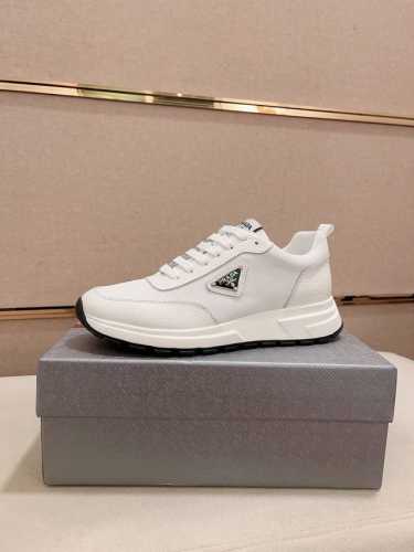工厂价 高版本 新款prada 普拉达 高帮专柜同步上市， 新款男鞋、面料精选发防水科技布。头层牛皮内里。原版开模防滑橡胶大底，精美线条、简约大气，上脚舒服上挡