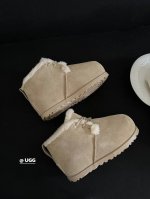 工厂价 UGG｜绑带大胖头 ugg家的鞋子怎么越出越好看 今年这款限量款卡皮巴拉系列胖头鱼雪地靴 时髦精必入呀！ 两色：栗色 芥菜籽 size：35-40