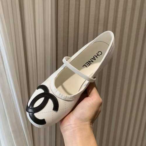 chane* 小香经典大双C蝴蝶结 芭蕾舞鞋 一起做个奶乖奶乖的香香女孩呀 看到这双鞋的时候我是直接原地心动 经典与艺术感兼具 日常出街造型随你凹 鞋面采用进口
