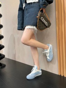 Chloe 克洛伊 蔻依 25春夏新款 德训鞋 面料 进口牛皮 进口环保麂皮 原版开模纱网 大底 Tpu大底 超轻耐磨绒组合 Size #35-41 41订做不