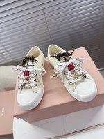 miumiu New Arrival miu家早春新品 贝壳头帆布鞋 厚底鞋 运动鞋 这款系带休闲运动鞋妥妥的美式复古风格 上脚超级好看舒适经典百搭的绝绝子单品