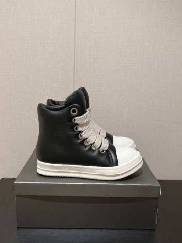 P460 瑞克.欧文斯 Rick Owens 23Ss秋季新款高帮粗鞋带面包鞋外皮采用定制柔软绵羊皮，内里使用水染牛皮，鞋垫头层牛皮，鞋底为橡胶底奶香底 尺码：
