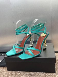 工厂p价p Saint Laurent paris 圣罗兰2025春夏新款罗马风格高跟女鞋 Ysl明星同款字母跟圆头交叉带露趾凉鞋 材质:进口真丝鞋面+水染羊皮
