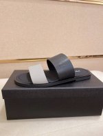 工厂p价 prada 拖鞋 顶级代购 男士春夏拖鞋专柜同步 鞋面意大利进口牛皮搭 标志图形高品质工艺 鞋底 原厂特供原版底 独家活动成型底超级舒适 原厂跟单货