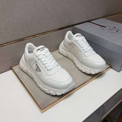 出厂价pp 普 男士休闲鞋 2025Z柜同步发售 码数:38-44# 2个颜色 鞋面选用牛皮拼接网布内里+牛皮垫脚 舒适透气 鞋底 原版舒适耐磨大底 实物拍摄实