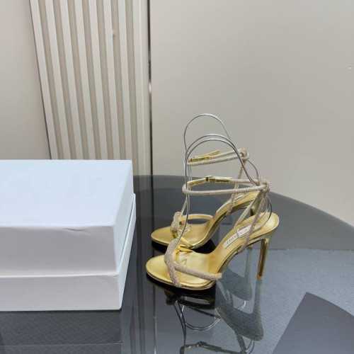 厂价 Casadei 卡桑帝25Wf春夏新品 水钻高跟凉鞋 哪个女人能拒绝如此美艳的高跟鞋 高跟搭配闪耀的水钻 高级又性感！ 无论日常出行还是宴会邀约 它无与伦