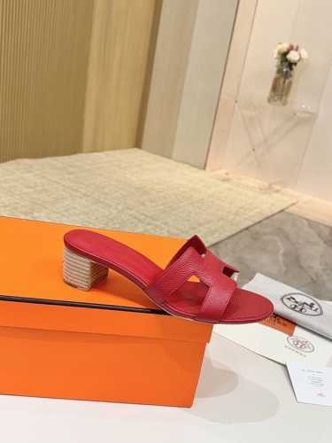 爱马仕Hermes，真皮大底 出厂价 顶级版本！原版开发 鞋面：牛皮 内里垫脚 羊皮 大底：意大利真皮大底 跟高：4.5Cm 码数：34-43注 34 41 4