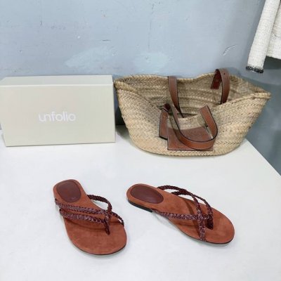 高品质出厂 ！小众潮牌 Unfolio 春夏新品极简编织人字拖平底麻布拖鞋！ 时尚宠儿看过来 简直是时尚圈新宠 简易编织网鞋面设计独特 透着夏日慵懒氛围 精致麻