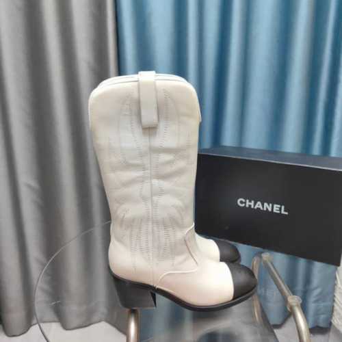 出厂价 官网同步 CHANEL 』 香奈儿2024最新骑士靴系列！走秀系列秋冬主季打款，超爆级款的节奏！出行必备单品！随意搭配么怎穿都好看 值得收鞋入柜的一款美