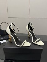 顶级版本 saint Laurent Ysl圣罗兰金属字母Logo高跟凉鞋 ysl姐姐的美丽尤物高跟鞋 又是人间圣罗兰 Rose同款的小方头 高跟鞋化很好修饰脚