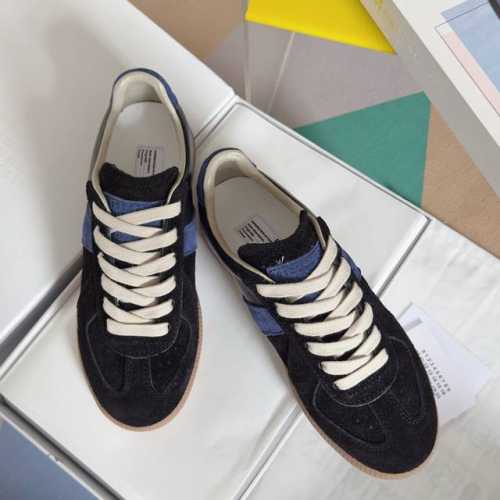 顶级版本：情侣款 MaisonMargiela MM6 马吉拉 情侣款 德训鞋 休闲 运动鞋原版购入开发 做货 鬼才设计师品牌，一个轻奢品牌 这一款德国训练鞋延