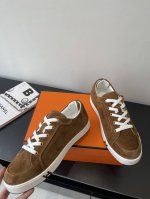 代购级 男款 Herm S 爱马仕 25Ss早春新品 Kiddy兔系带休闲运动鞋 板鞋 饰有标志性 H 细节 设计简约流畅 超前时尚 简约高级 随意搭配 上脚非