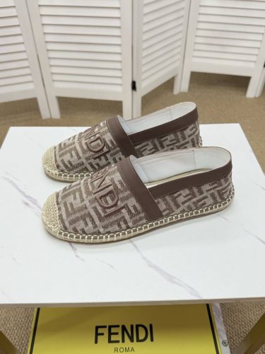 Fendi-芬迪 官网同步 经典款 专柜品质 时尚简约经典款 进口原版牛皮面料 猪皮内里 原版大底 尺码 Size :38-44 45定做不退换 X0