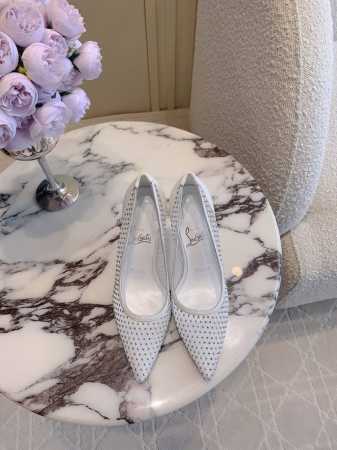 出厂价 Christian Loubouti* 新款水钻红底高跟鞋 bling bling 水钻装饰 超级重工 闪耀夺目 富贵迷人 交织出童话般的梦境 鞋面进口 - 点击图像关闭