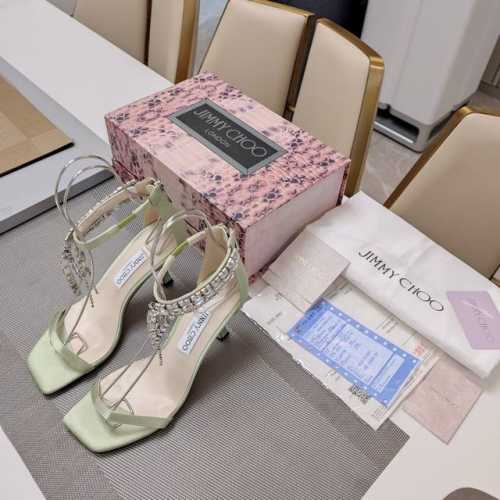JlMMY CHOO周仰杰 专柜款3D棱格磁铁盒包装 顶级版本，低端勿比。25年最美凉鞋 ，方头一字带水晶钻帘凉鞋系列。 时尚国外博主“KarenWazen”同