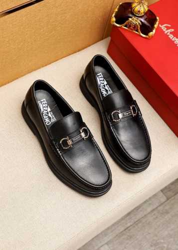 商品商标：Ferragamo 菲拉格慕 休闲皮鞋 正码码数: 38-44 45.46订制 商品材料：精选 进口头层小牛皮鞋面+奢华五金扣，进口水染牛皮内里。强烈