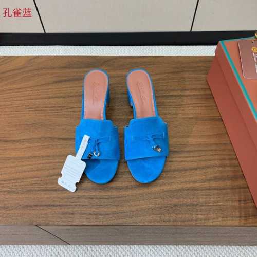 Loro Piana 羊京中跟拖鞋。鞋面羊京，羊皮内里及垫脚。真皮中底，真皮包跟。进口真皮大底，跟高8cm。码数：34-42 34、40、41、42定制不退换