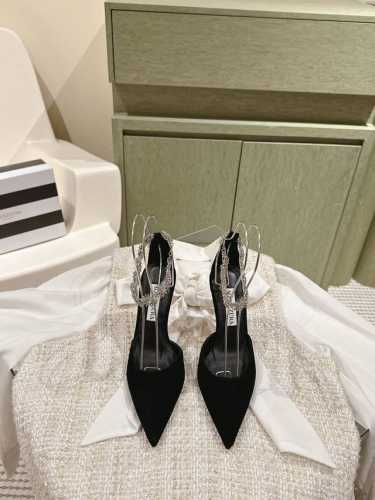 Aquazzur* 菠萝早春专柜新品仙女时装鞋系列，大量上新同步官网全系列均可定制龙年主打一个火爆，全网各大网红纷纷开秀，绝美的穿搭系列！ ★★★★★ 鞋面 原