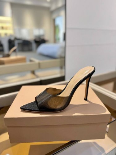 价格P： {半拖} 吉安维托 罗西 Gianvito Rossi Eiko Stiletto，轻松移动。这款 Gianvito Rossi 拖鞋采用配有精致的胶