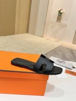 爱马仕Hermes，真皮大底 出厂价 顶级版本！原版开发 鞋面：牛皮 内里垫脚 羊皮 大底：意大利真皮大底 码数：34-43注 34 41 42 43 码定做