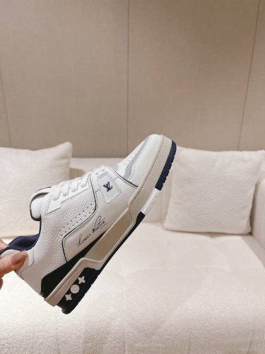 p直销 女鞋 女装 顶级版本 Lv Trainer 篮球系列运动鞋 原版1:1拆解 官网限定款复古篮球运动鞋 高帮低帮均花血本购入原版1:1精准复刻 所有细节都