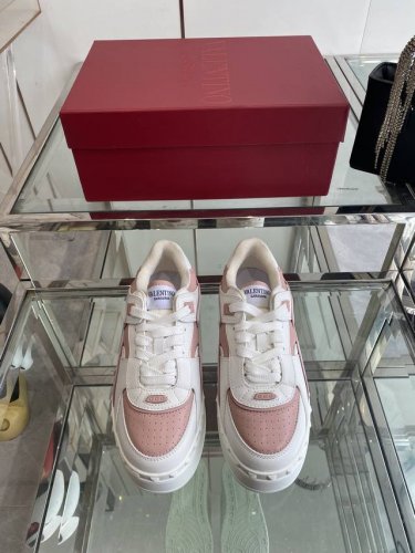 Valentino 华伦天奴 25Ss早春 Freedots运动鞋 厚底小白鞋 休闲鞋 檀健次同款 舒适百搭 原版购入开发 追求最高品质 全部采用原版1:1材料