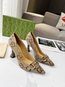 gucc！23早春新款马鞋扣尖头高跟经典款系列 顶级品质 职场女性必备神器 头层进口牛皮 羊皮内里 橡胶防滑大底 跟高：7.5Cm，颜色：黑色、米白、花色 Si