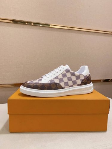Louis Vuitton 路易威登 Lv 顶级新款专柜同步发售，鞋面意大利进口头层牛皮，全进口羊皮内里，完全1比1复刻，鞋底：原厂特供原版底，独家活动成型底超