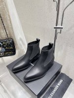 Alexander wang.｜亚历山大王 秋冬新品绝美牛皮短靴 超显腿长，稳赢！御姐风！不俗不素！看似柔若无骨，实则包容性极强，修饰腿型，拉长身形！线条流畅，
