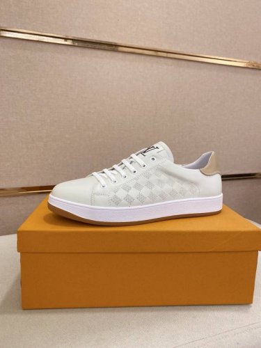工厂P价 Louis Vuitton 路易威登 Lv 顶级新款专柜同步发售，鞋面意大利进口头层牛皮，全进口羊皮内里，完全1比1复刻，鞋底：原厂特供原版底，独家活