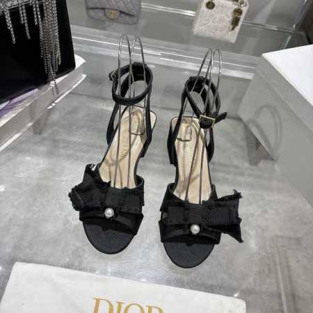 出厂 流苏织带女鞋 Dior 迪奥 2024春夏走秀新款Adiorble女鞋 CD明星同款时尚流苏蝴蝶结方头珍珠字母logo五金扣高跟中空凉鞋 市面顶级高端版本 - 点击图像关闭