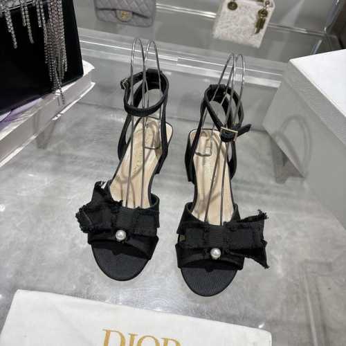 出厂 流苏织带女鞋 Dior 迪奥 2024春夏走秀新款Adiorble女鞋 CD明星同款时尚流苏蝴蝶结方头珍珠字母logo五金扣高跟中空凉鞋 市面顶级高端版本