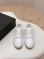 低帮牛皮面出 P360 Ysl Saint Laurent 圣罗兰 Sl61春夏最新爆款休闲系列 Sl61运动低帮休闲鞋 圣罗兰 Sl61 ，原版购入 一比一复