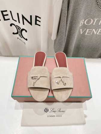 高版本出厂 Loro Piana* Lp 诺悠翩雅2025Ss春夏新款拖鞋 市场顶级品质 极简高级大方～高级而舒适的气息～ 夏天当然就得美美哒～ 上脚柔软舒适度 - 点击图像关闭
