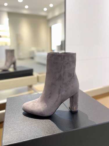 年度畅销款 圣罗兰 秋冬新款 圣罗兰 Saint Laurent0， 开始叫做Yves Saint Laurent 或 简 做YSL，是法国人伊夫 圣 罗伦 Y