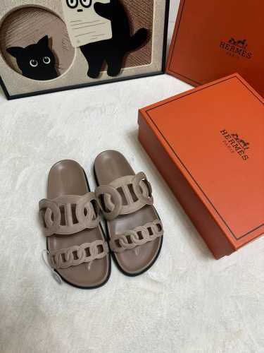 ΗERMES 爱马仕春夏经典猪鼻拖鞋 Chypre 丑萌丑萌猪鼻鞋 老头拖鞋，上脚简直太舒服了！憨厚又可爱！ Size：35-42