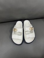 代购级别 Va*Le*Tino 华*天*早春新款-沙滩凉鞋和拖鞋，原版1:1复刻，全部选用上乘材质，触感柔软，为你的足下生活注入奢华魅力，Vt伴你迈出自信优雅的