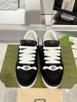 情侣款 黑钻版 Gucci Screener系列男女运动鞋情侣款脏脏鞋 小脏鞋Screener系列名称的灵感来源于体育运动中的防守动作 运动鞋的设计从20世纪7