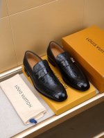 工厂p价 Louis Vuitton 里 路易威登 新款男士休闲商务皮鞋官网原版复制 鞋面采用进口官网1:1材料制作意大利牛皮面 水染内里绝非一般的工艺制造 大