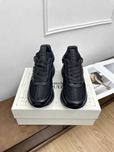 510男款10情侣款Alexander Mcqueen 亚历山大.麦昆情侣款，2025新款Sprint运动跑步老爹鞋 厚底增高休闲运动鞋 Alexander M