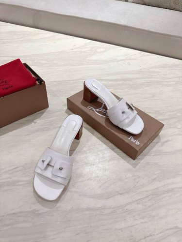 顶级版 原版盒 Christian Louboutin 2025S原版开模一比一开模Cl休闲一字平底拖鞋 材质：头层高光小牛皮 内里：粒面珠光羊皮里 大底：原版