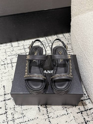 顶级 代购级 Chanel 小香25 春夏度假系列单品 厚底凉鞋 原版开发制作 材料同步 五金独家开模铜扣链 水台中低全真皮 非市面超纤维 同步飞机盒全套包装