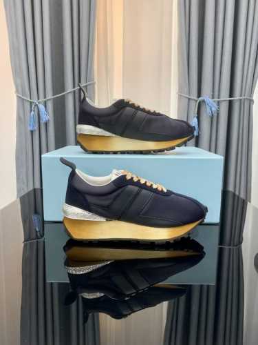 出厂 高版本，颜色齐全 Lanvin 浪凡情侣款男码女码春夏最新颜色，复古休闲慢跑鞋，原版开发，套楦工艺。 面料：尼龙+牛皮， 垫脚：牛皮 码数： 尺码：35-